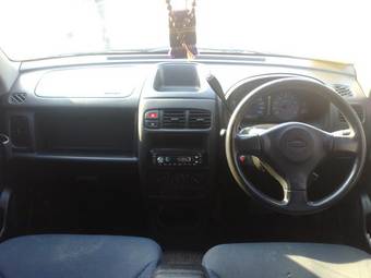 2000 Nissan Cube Pictures