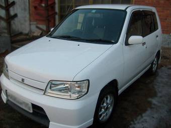 2000 Nissan Cube Pictures