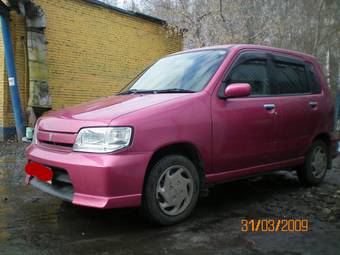 2000 Nissan Cube Photos