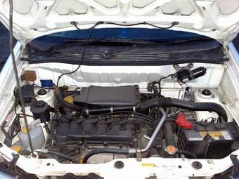 2000 Nissan Cube Images