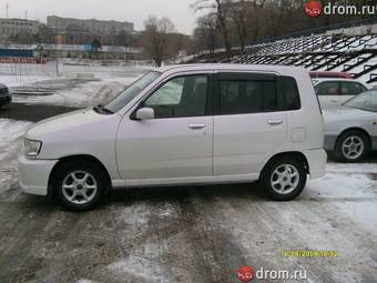 2000 Nissan Cube Photos