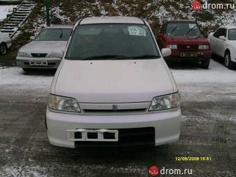 2000 Nissan Cube Pictures