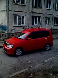 2000 Nissan Cube Pics