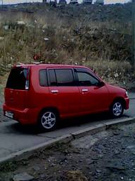 2000 Nissan Cube Pictures