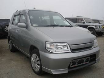 2000 Nissan Cube Pictures