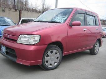 2000 Nissan Cube Pictures