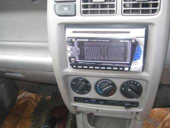 2000 Nissan Cube Pictures