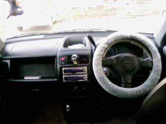 2000 Nissan Cube Photos