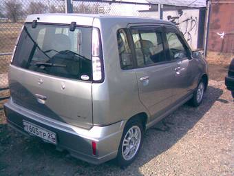 2000 Nissan Cube Pictures