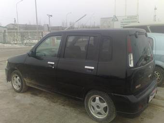 2000 Nissan Cube Photos