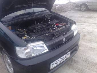 2000 Nissan Cube Photos