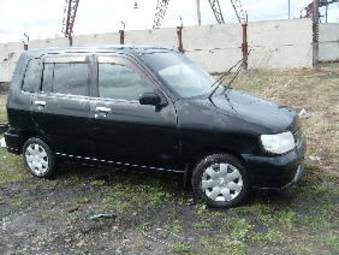 2000 Nissan Cube Photos