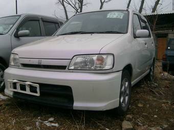 2000 Nissan Cube Pictures