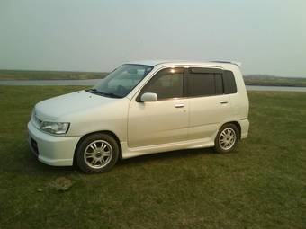 2000 Nissan Cube Pictures