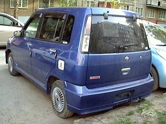 2000 Nissan Cube Photos