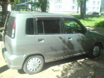 2000 Nissan Cube Pics