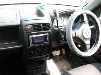 2000 Nissan Cube Wallpapers
