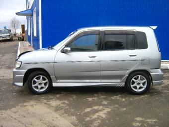 2000 Nissan Cube Pictures