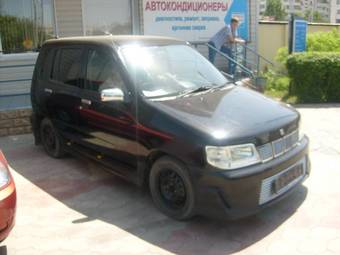 2000 Nissan Cube Pictures