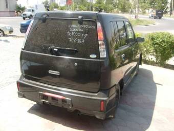 2000 Nissan Cube Photos