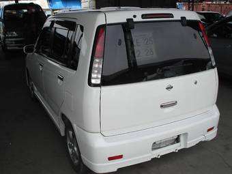 2000 Nissan Cube Wallpapers