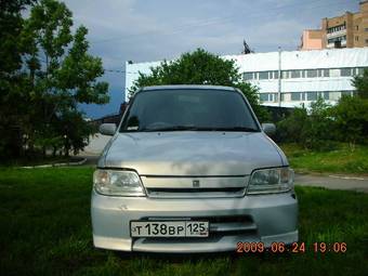 2000 Nissan Cube Pictures