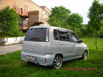 2000 Nissan Cube Pictures