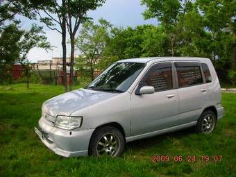 2000 Nissan Cube Wallpapers