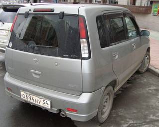 2000 Nissan Cube Pictures