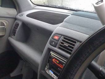 2000 Nissan Cube Photos