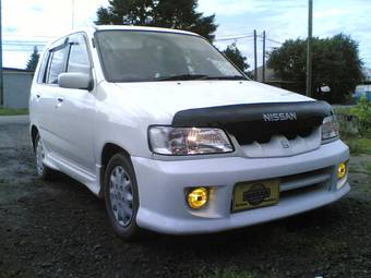 2000 Nissan Cube Pictures