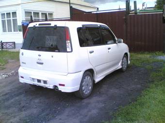2000 Nissan Cube Wallpapers