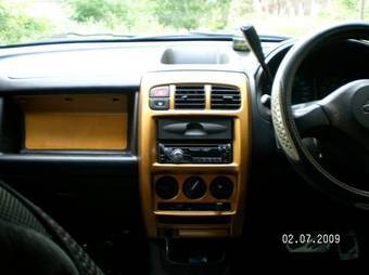 2000 Nissan Cube Photos