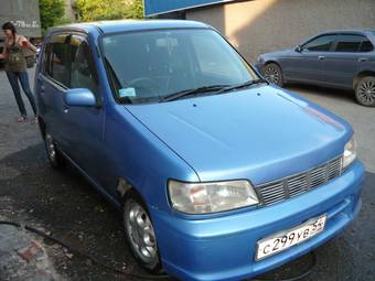2000 Nissan Cube Pictures