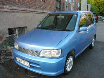 2000 Nissan Cube Wallpapers