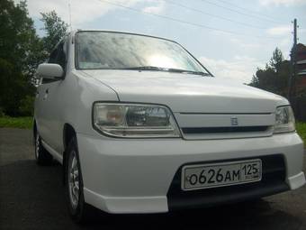 2000 Nissan Cube Photos