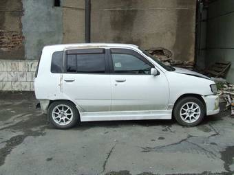 2000 Nissan Cube Images