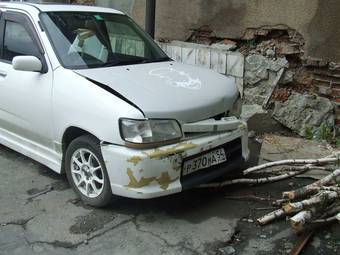 2000 Nissan Cube Pictures