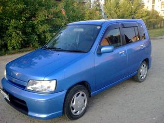 2000 Nissan Cube Pictures