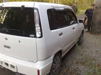 2000 Nissan Cube Photos