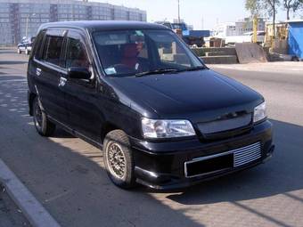 2000 Nissan Cube Photos