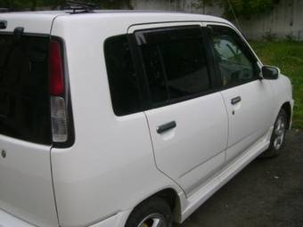 2000 Nissan Cube Pictures