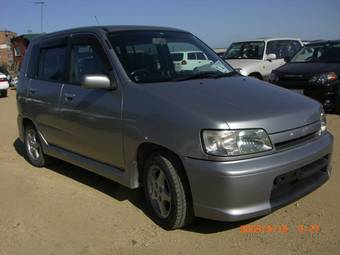 2000 Nissan Cube Photos