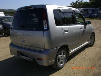 2000 Nissan Cube Pictures