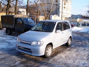 2001 Nissan Cube