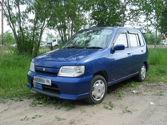 2001 Nissan Cube