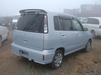2001 Nissan Cube