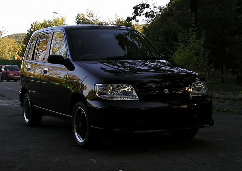 2001 Nissan Cube