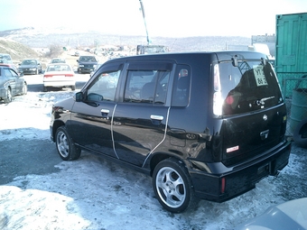 2001 Nissan Cube