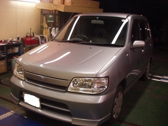 2001 Nissan Cube